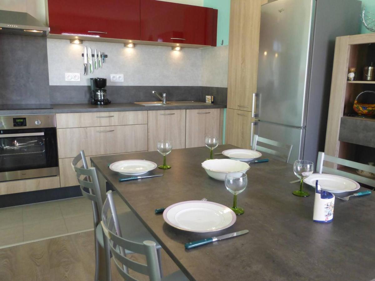 Appartement 2 Pieces Avec Balcon, Parking Et Proche Plage A Saint-Gilles-Croix-De-Vie - Fr-1-224-587 מראה חיצוני תמונה